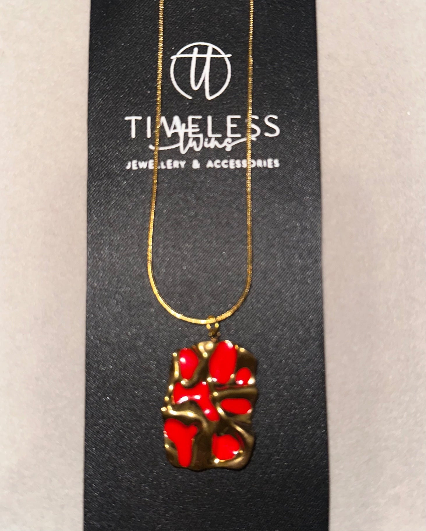 Bold necklace