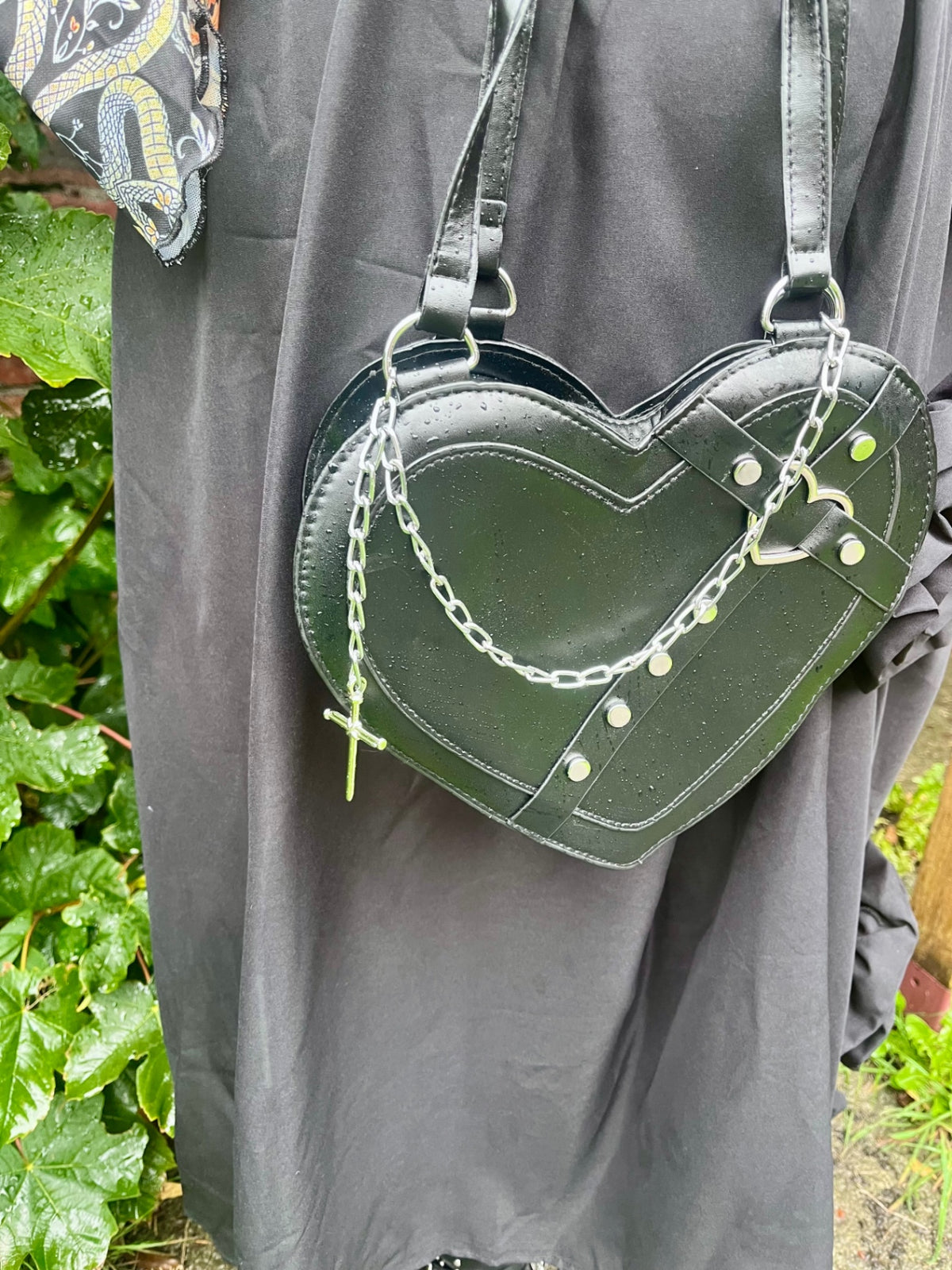 Black Heart Cross Bag