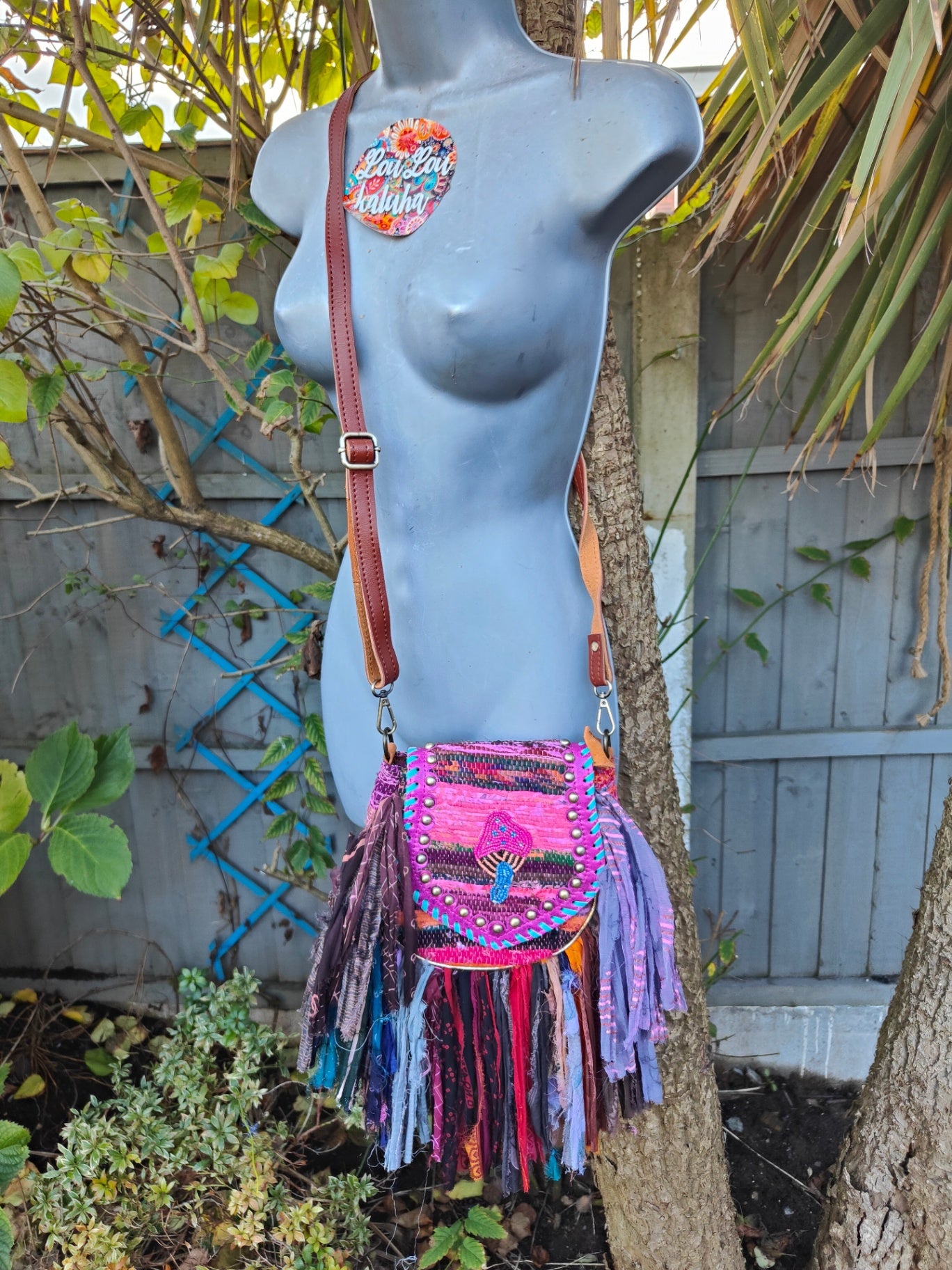 Frill sari body cross mini bag - shroom/ eye/peace/sunset