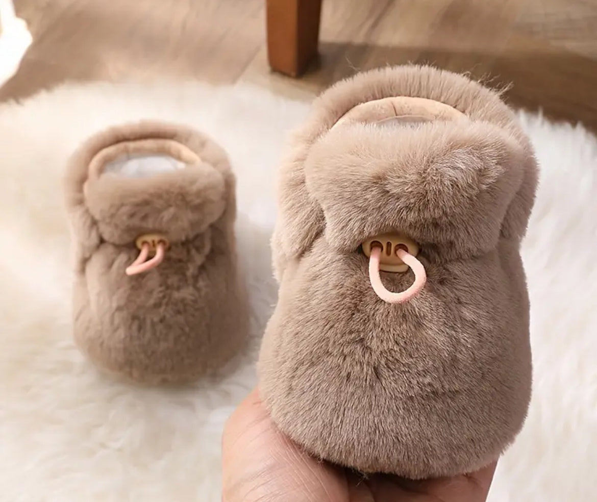 Faux Fur Slippers 