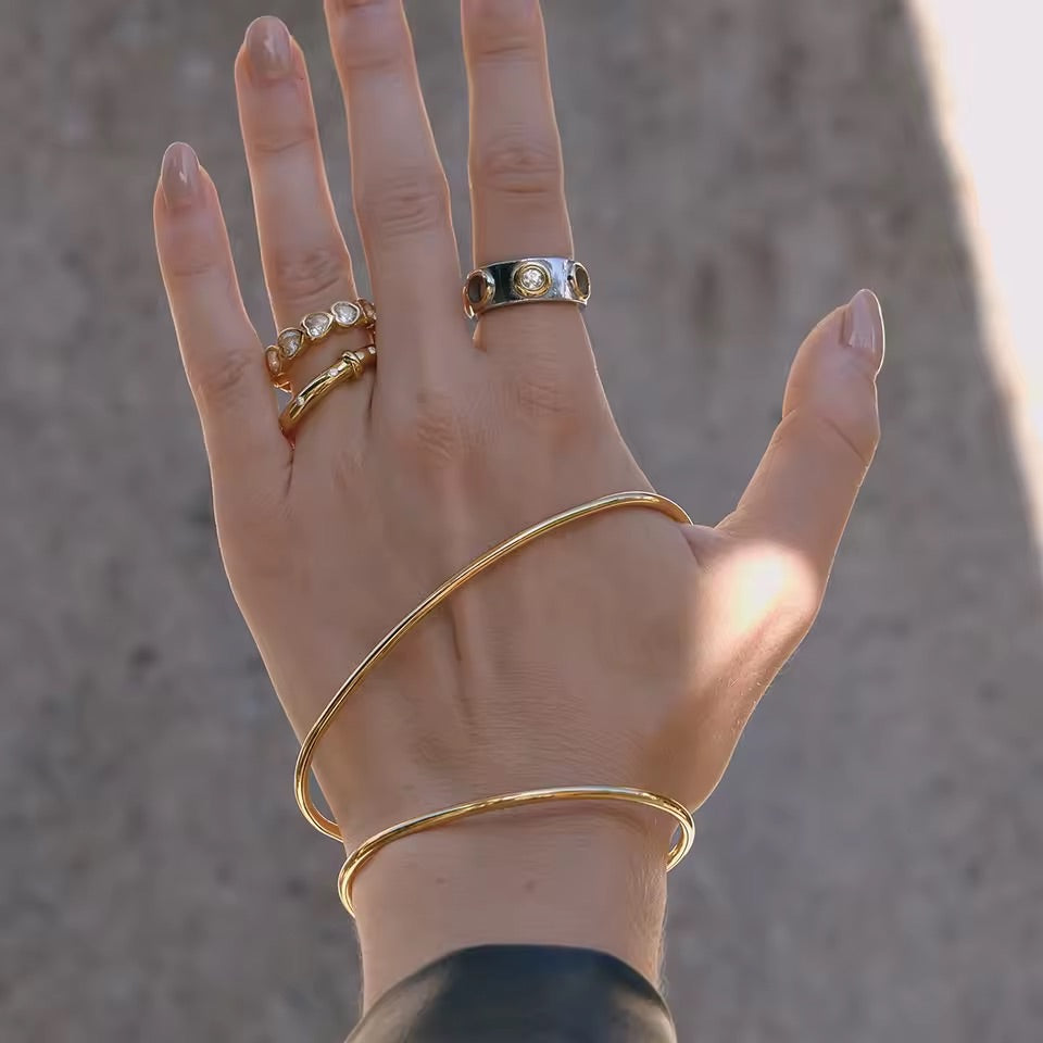 Serpent Flow Hand Cuff