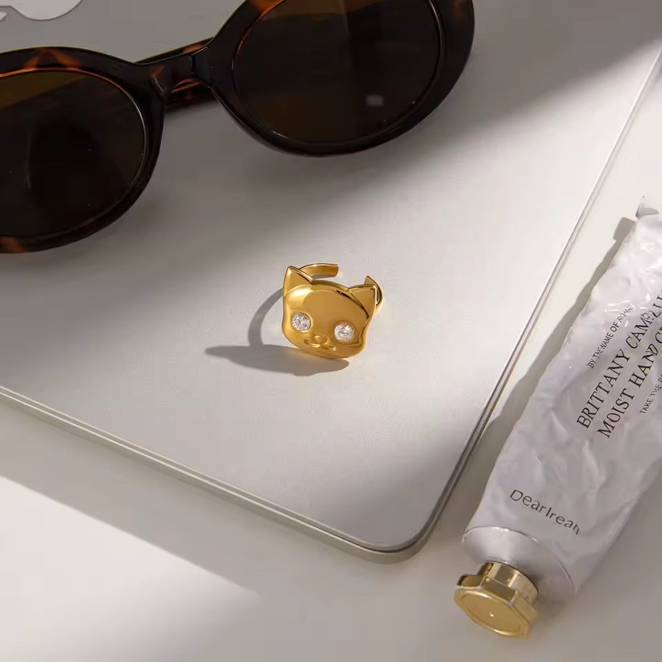 Gold Crystal Eye Cat Ring