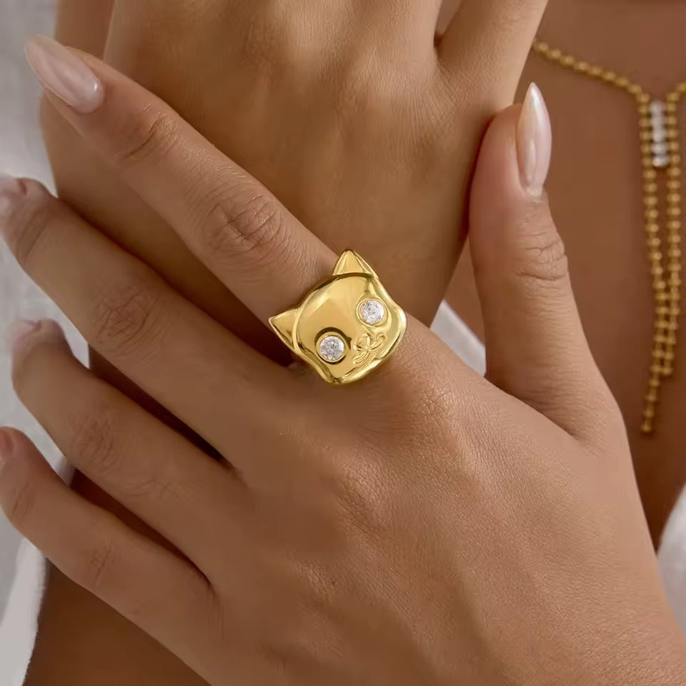 Gold Crystal Eye Cat Ring