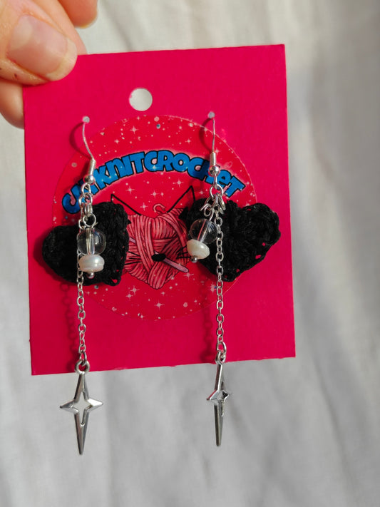 Black crochet hearts with natural pearl and chain