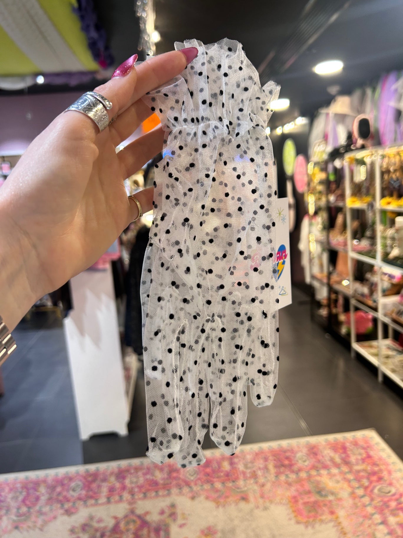 Mesh Spotted Gloves
