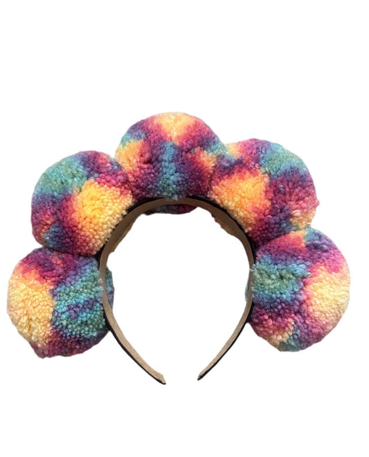 Rainbow Crown colourway 1