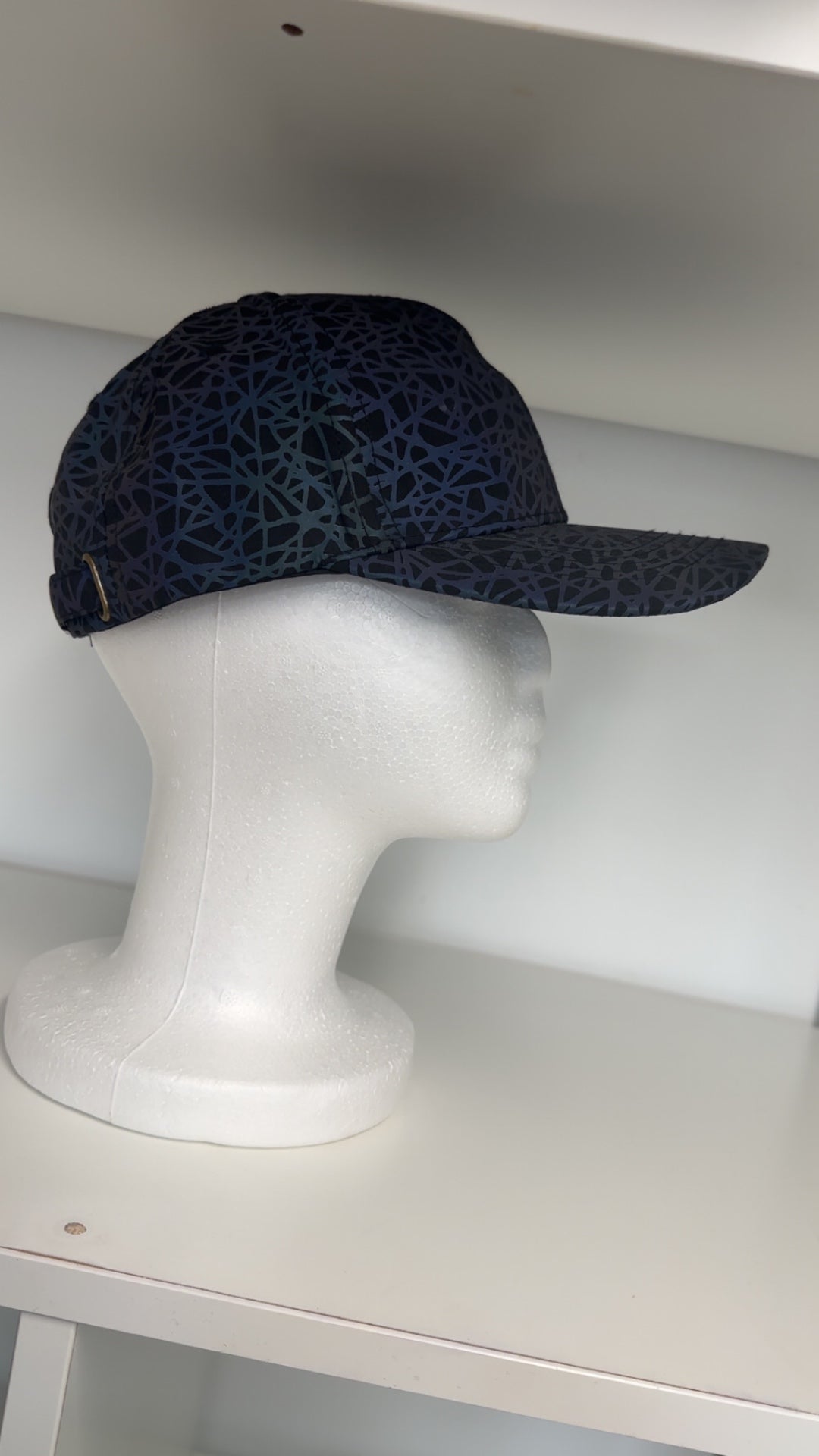 Grafiti lines cap