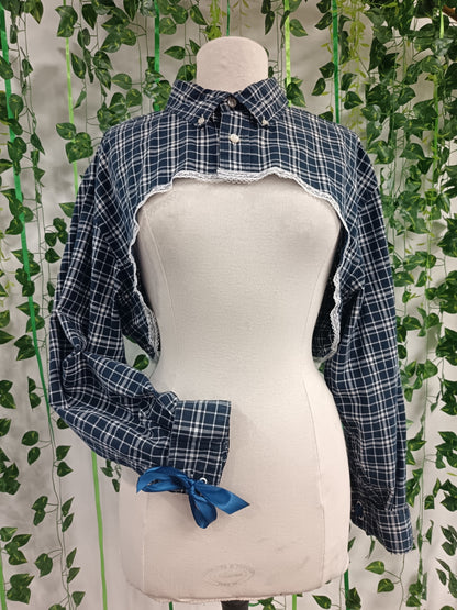 Cropped shirt with lace