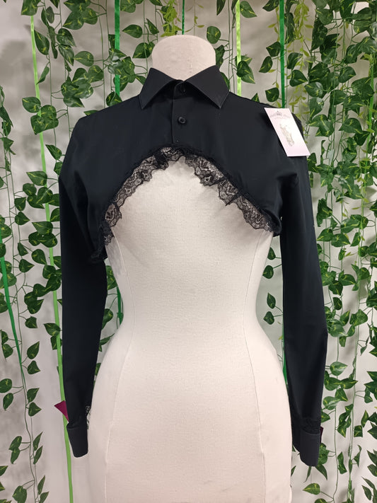 Cropped shirt with lace
