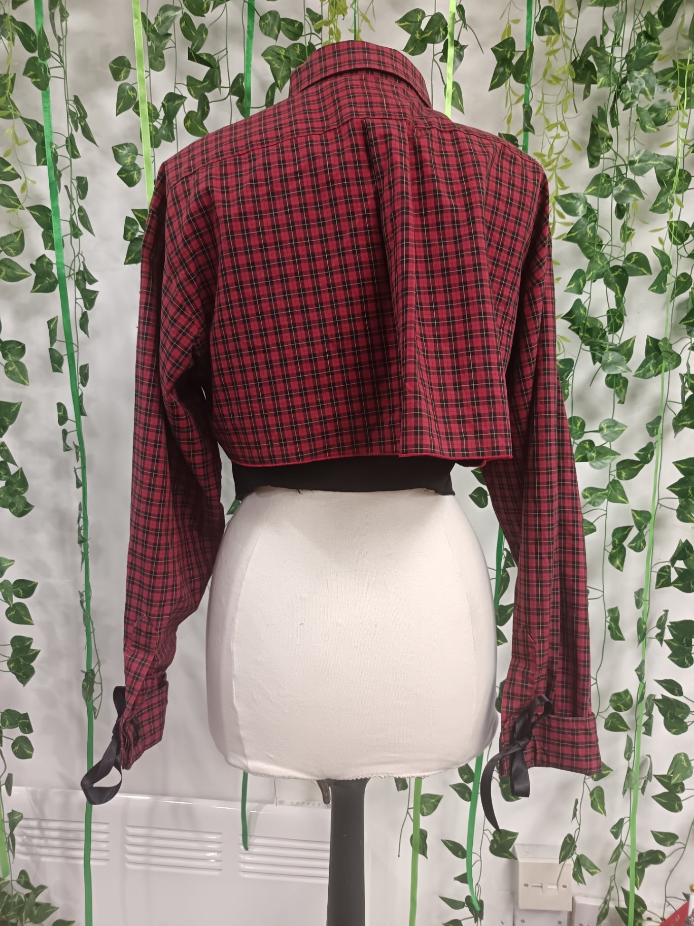 Cropped shirt in tartan check
