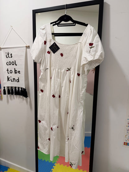 White Embroidered Dress size 18-22
