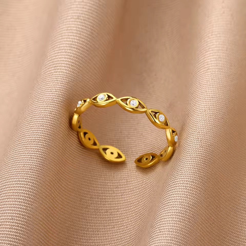 Guardian Eye Ring Clear Gold