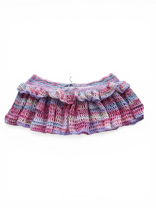 Mini crochet ruffle skirt 