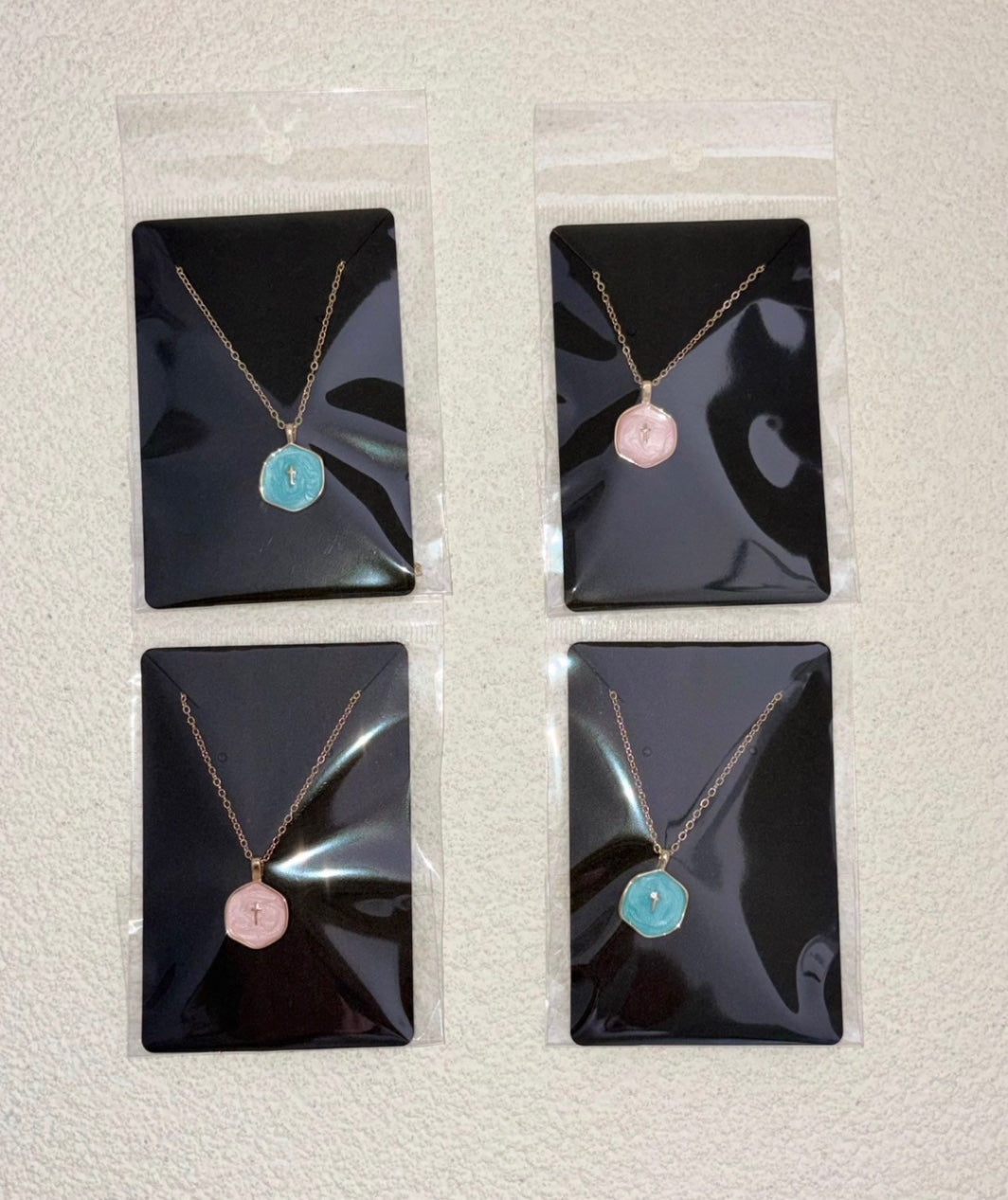 Cross pendant 