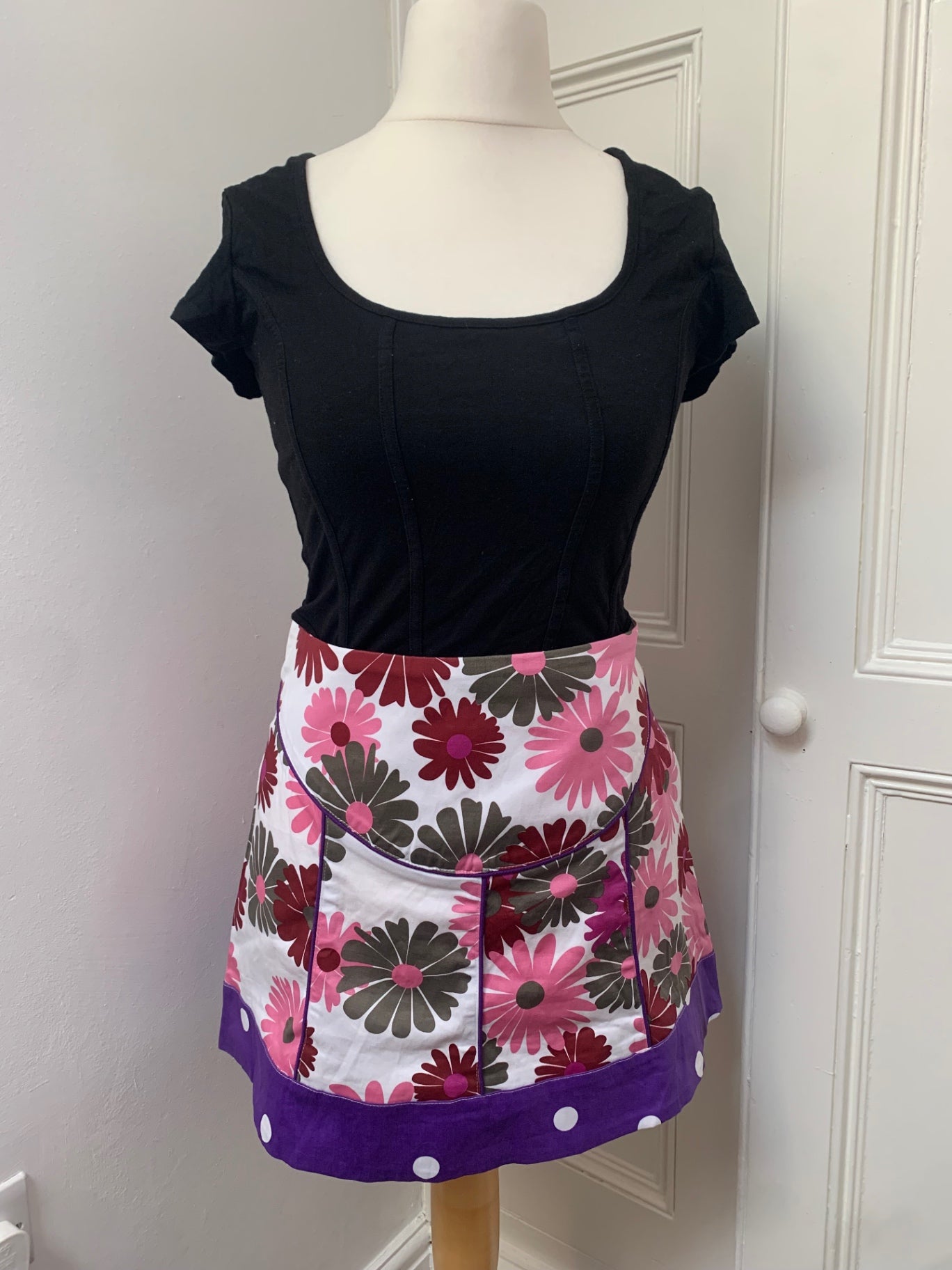 95% cotton mixed print white skirt