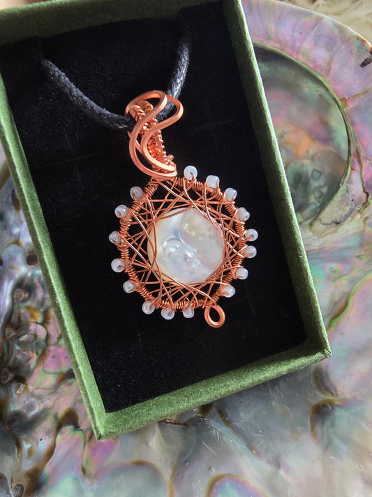 Mother of pearl cresent moon necklace 