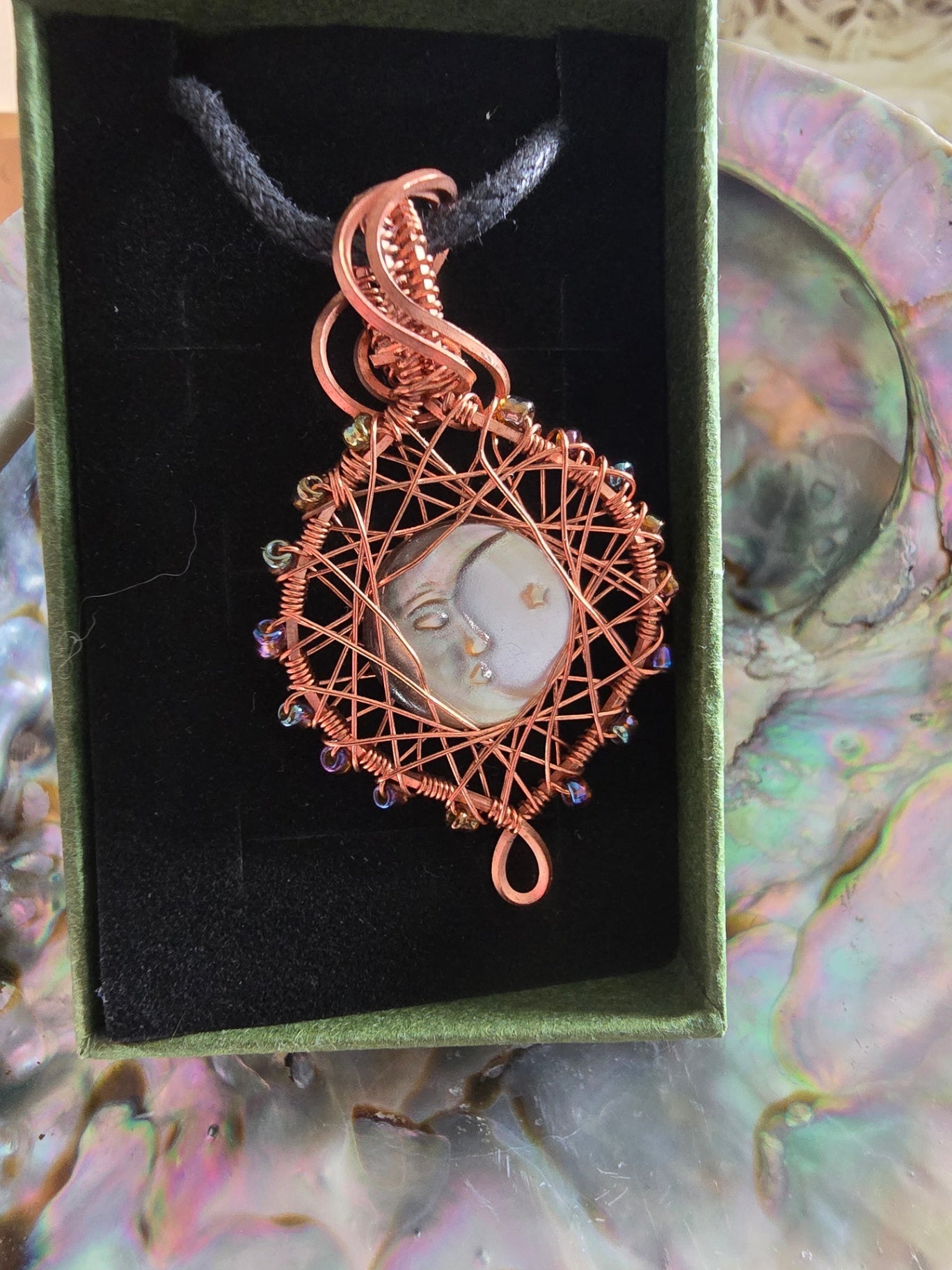 Mother of pearl cresent moon necklace 