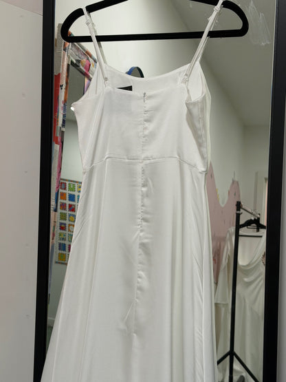 White Hen Do Ruffle Dress Size Small