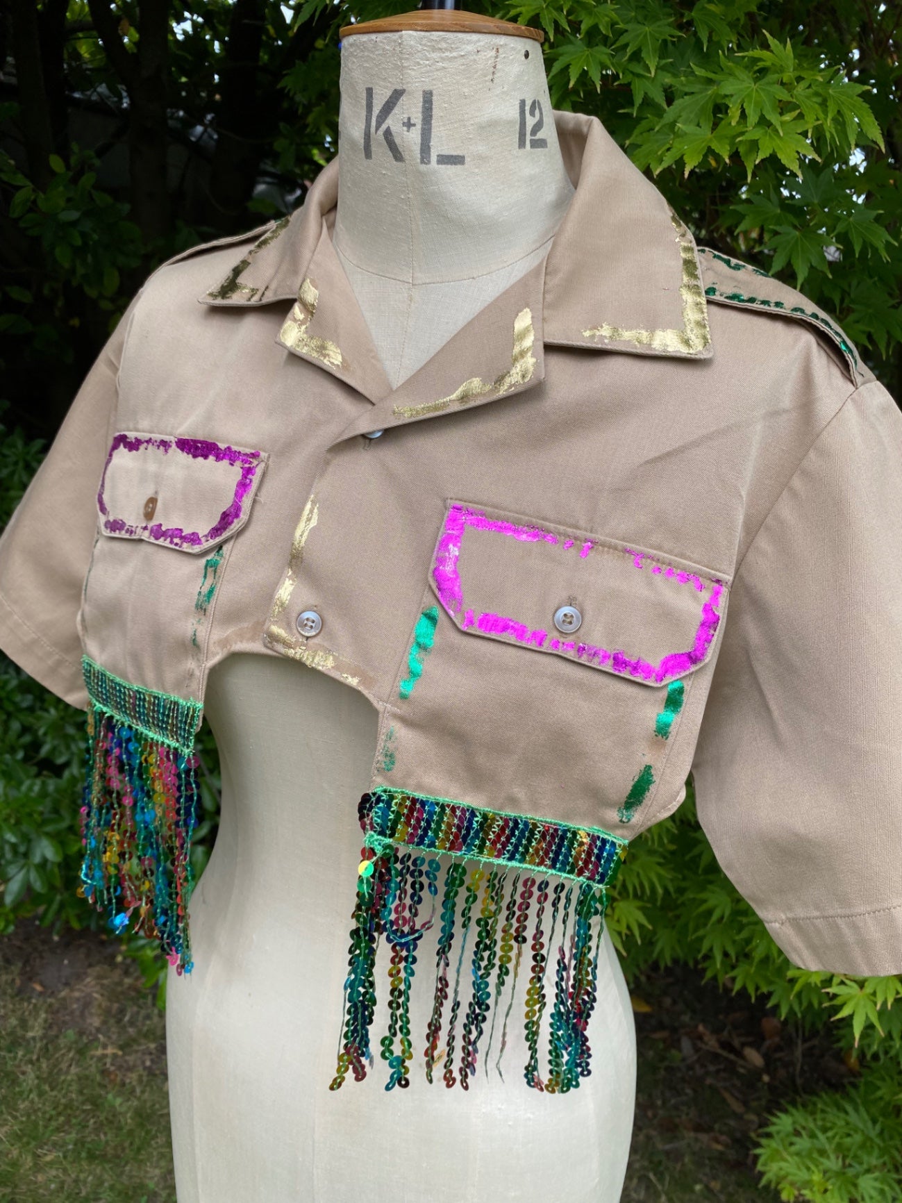 Awesome cropped shirt 