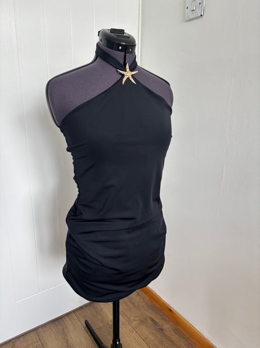 Halter neck dress with starfish buckle