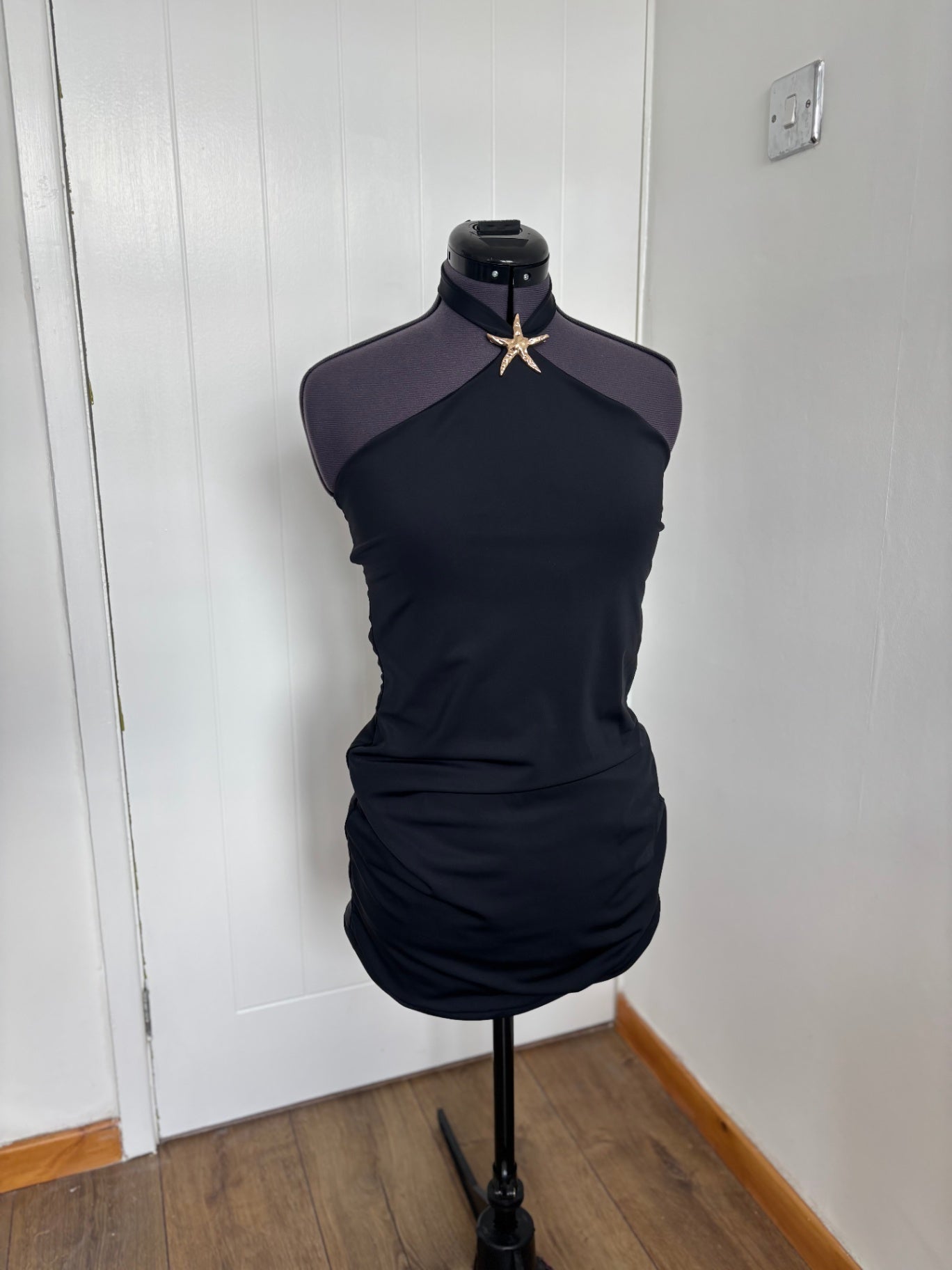 Halter neck dress with starfish buckle