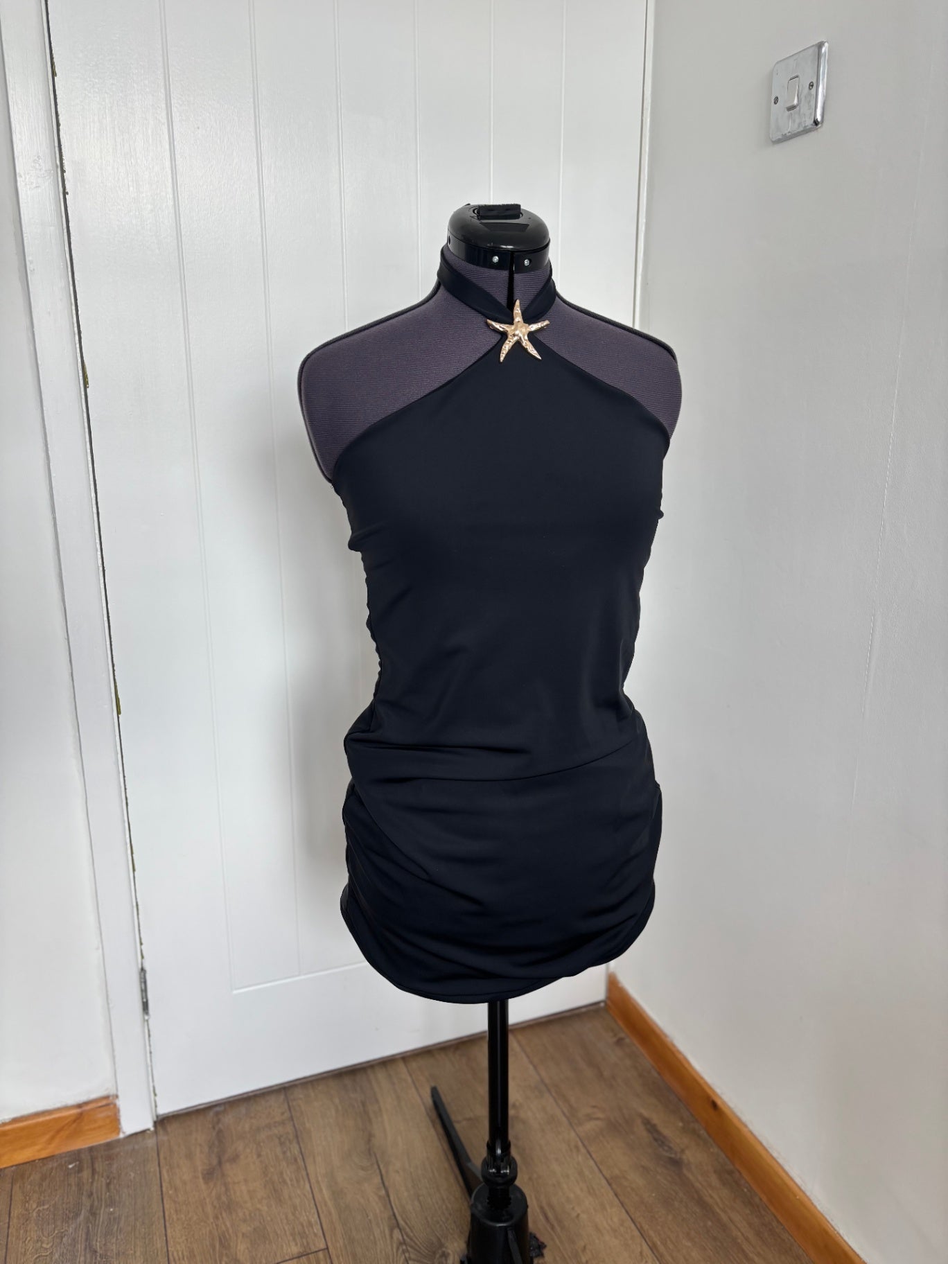 Halter neck dress with starfish buckle