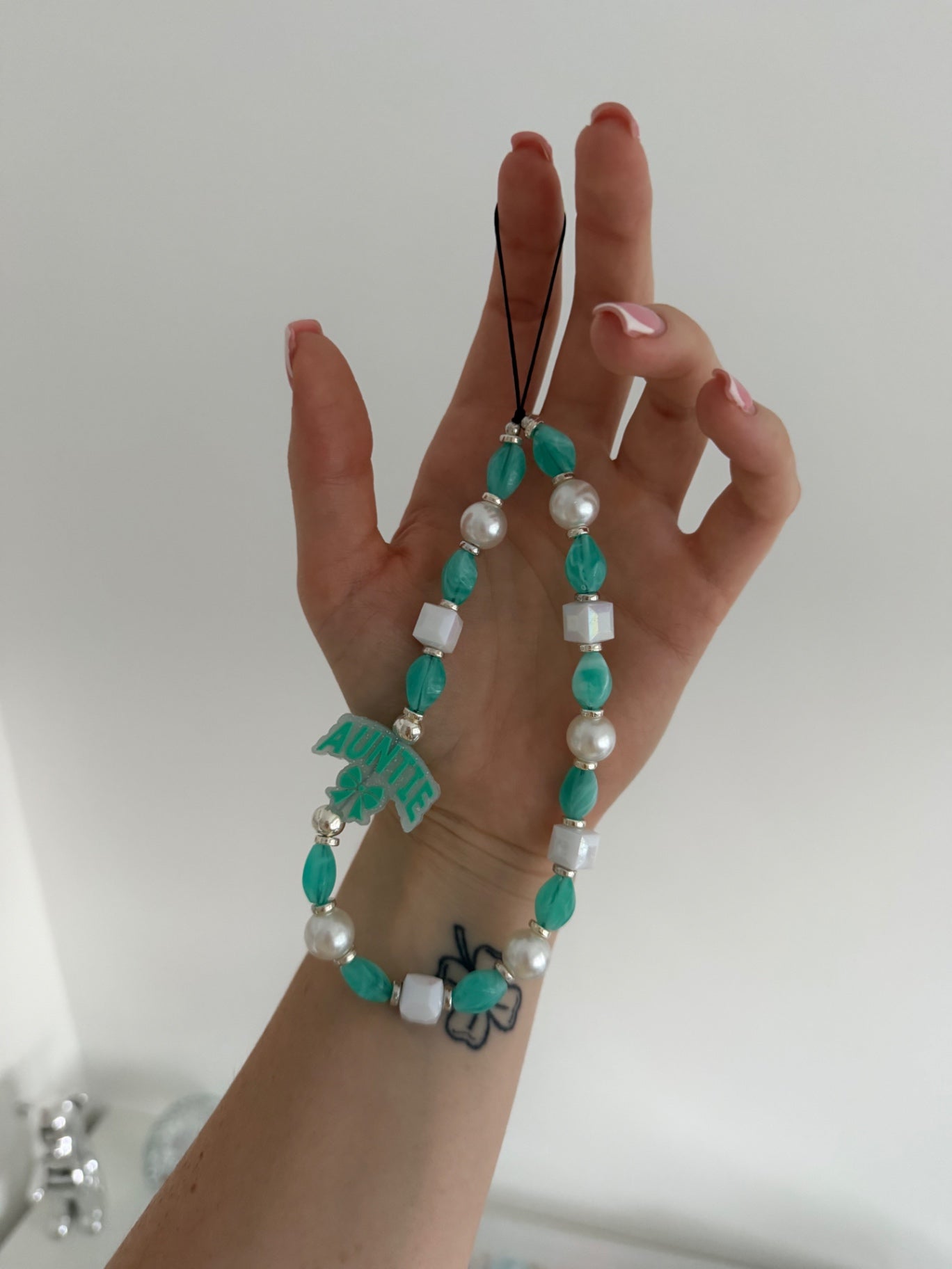 ‘Auntie’ phone charm - turquoise/silver