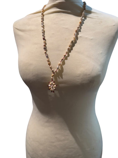 Vintage Shell Flower Necklace 
