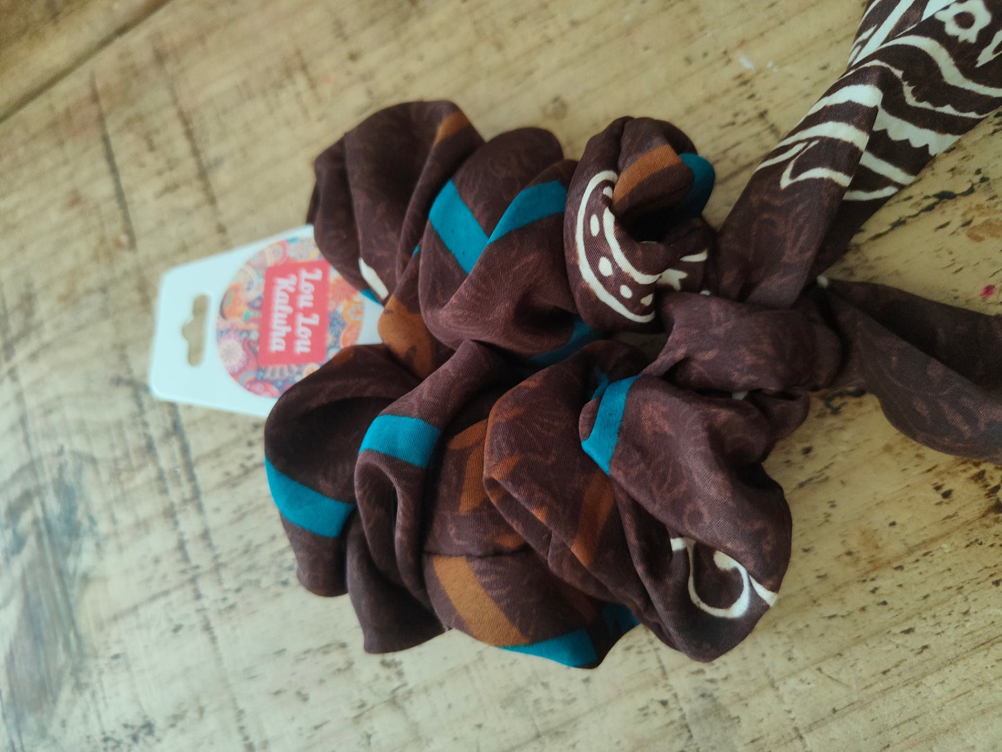 Es Cana scrunchie with scarf - matches Top