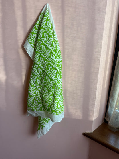 Green preloved bandana 
