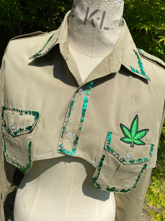 Cropped High on Life shirt