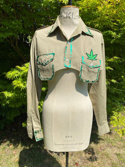 Cropped High on Life shirt