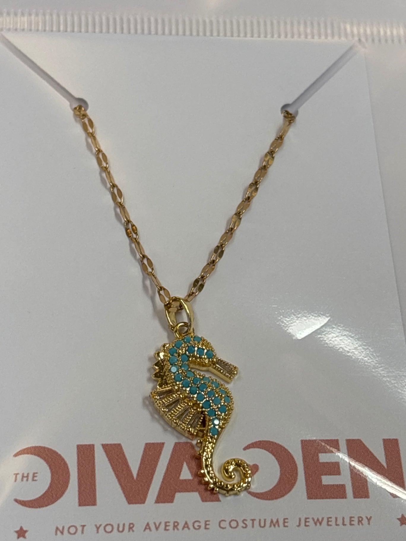 Seahorse pendant necklace 