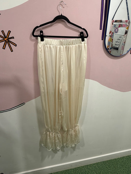 Silky Cream Hareem With Side Split