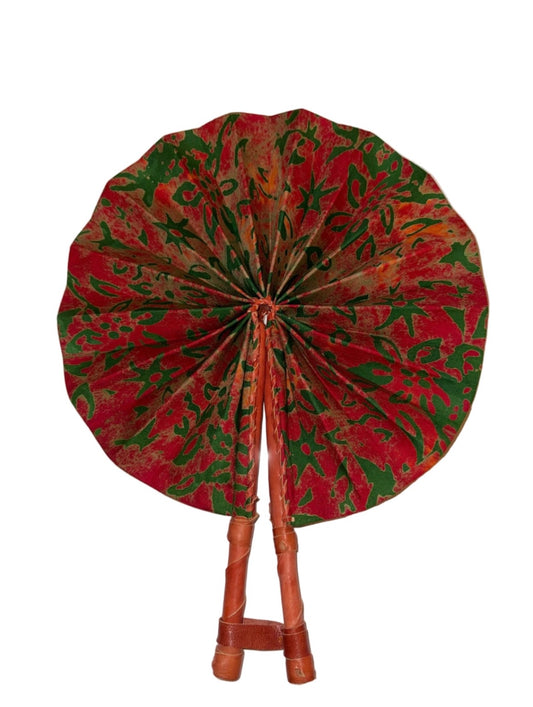 Red and green fan