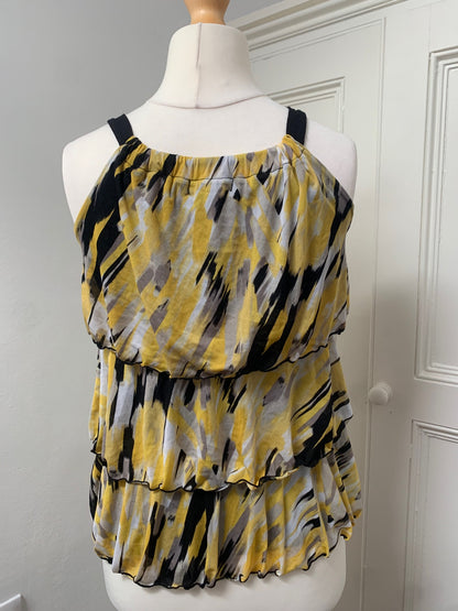 ruffle tiered bow top 