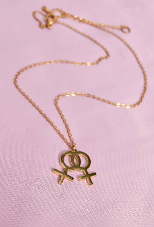 Double venus symbol necklace in gold plated 304 stainless steel