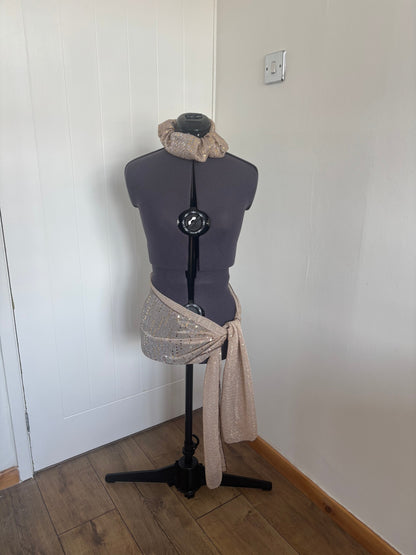 Mini sarong skirt and scrunchie
