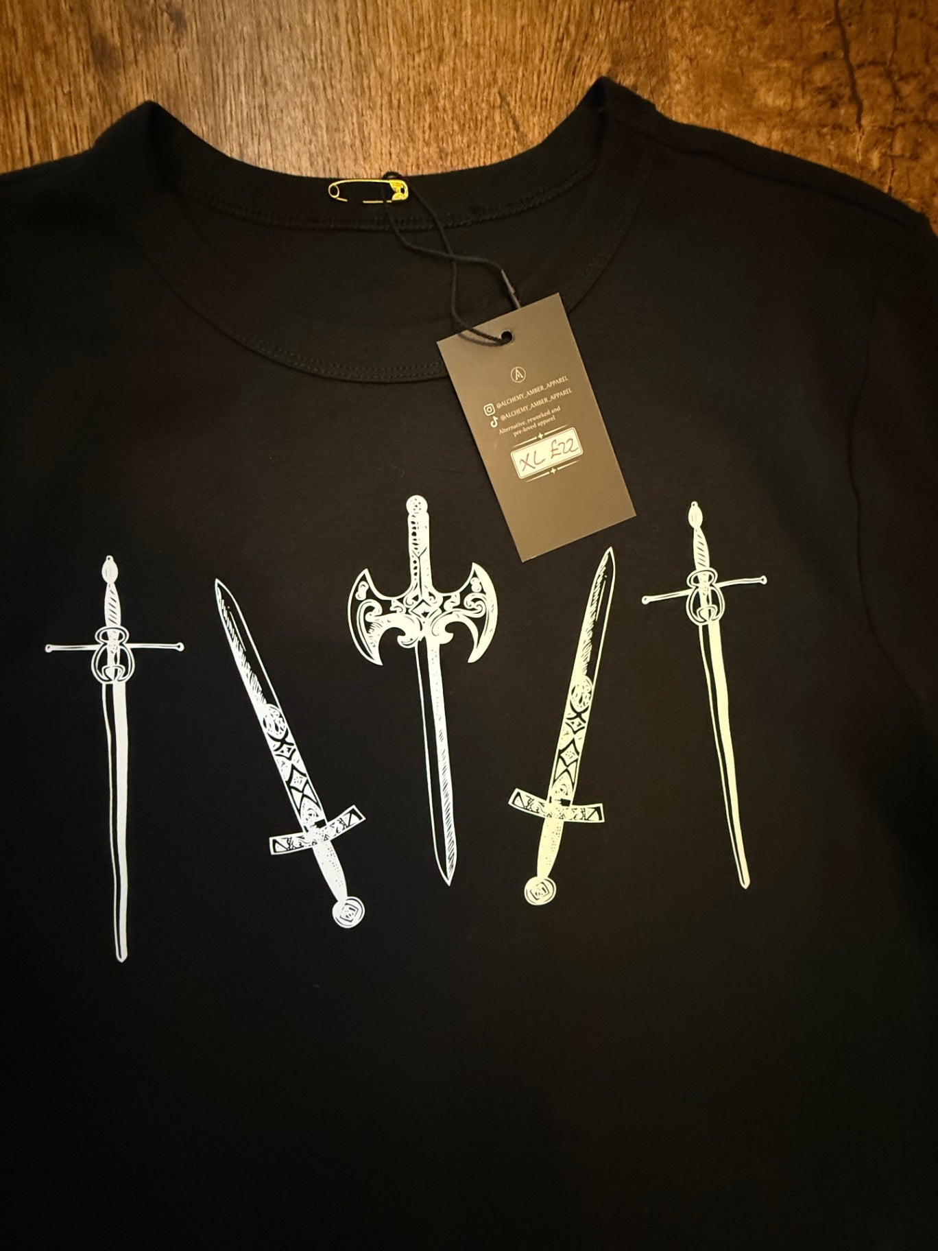 Mediaeval swords cropped T-shirt size extra large