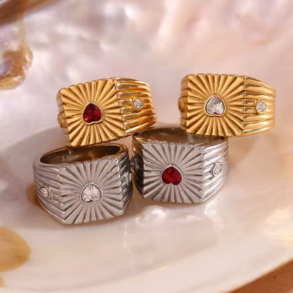 Queen Of Hearts Signet Ring Silver Red S6