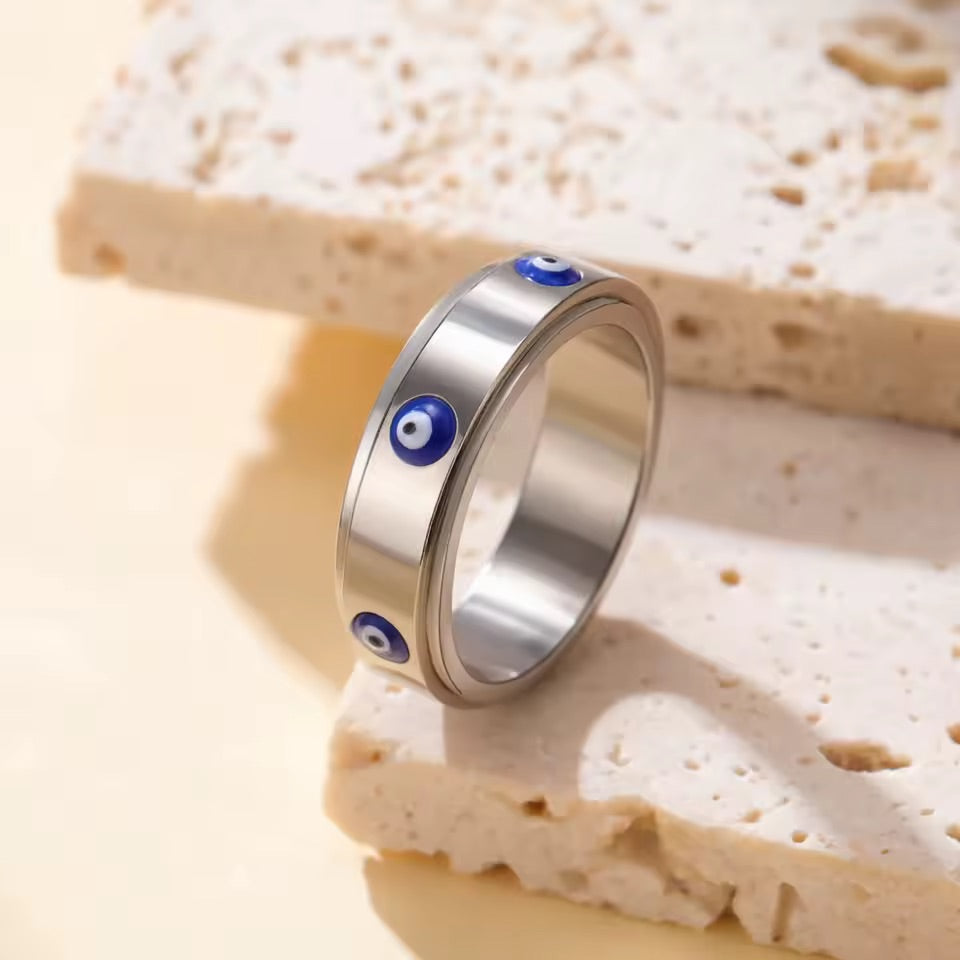 Guardian Eye Spinner Silver Ring Size 8