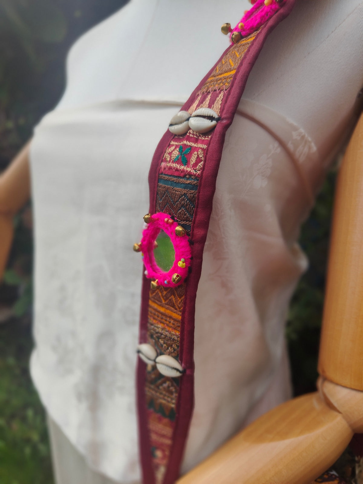 Es Vedra handbag/ crossbody bag - comes with two straps