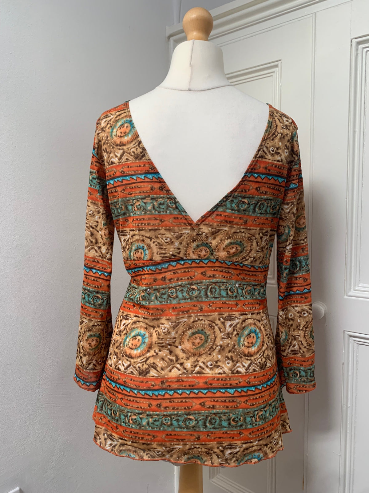 vintage v-neck orange & blue top 