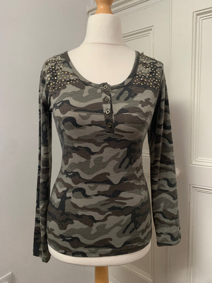 y2k camo studded top