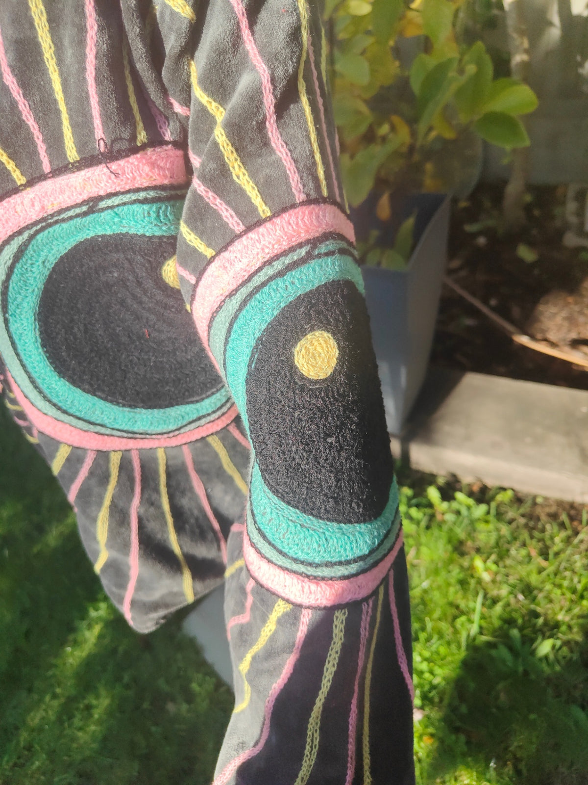 Wanderlust velvet jacket - evil eye grey pink 